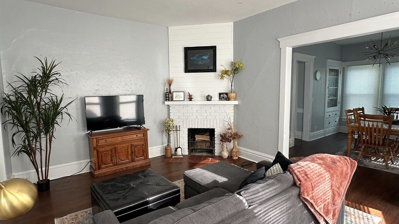 Photo of Livingroom in Bloomington