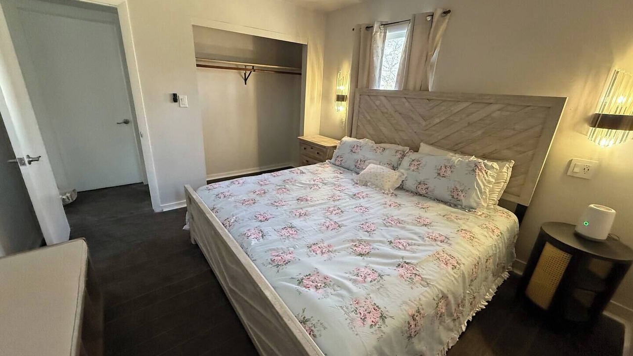 Photo of Bedroom in Dixon