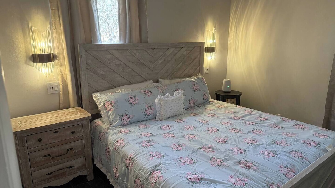Photo of Bedroom in Dixon
