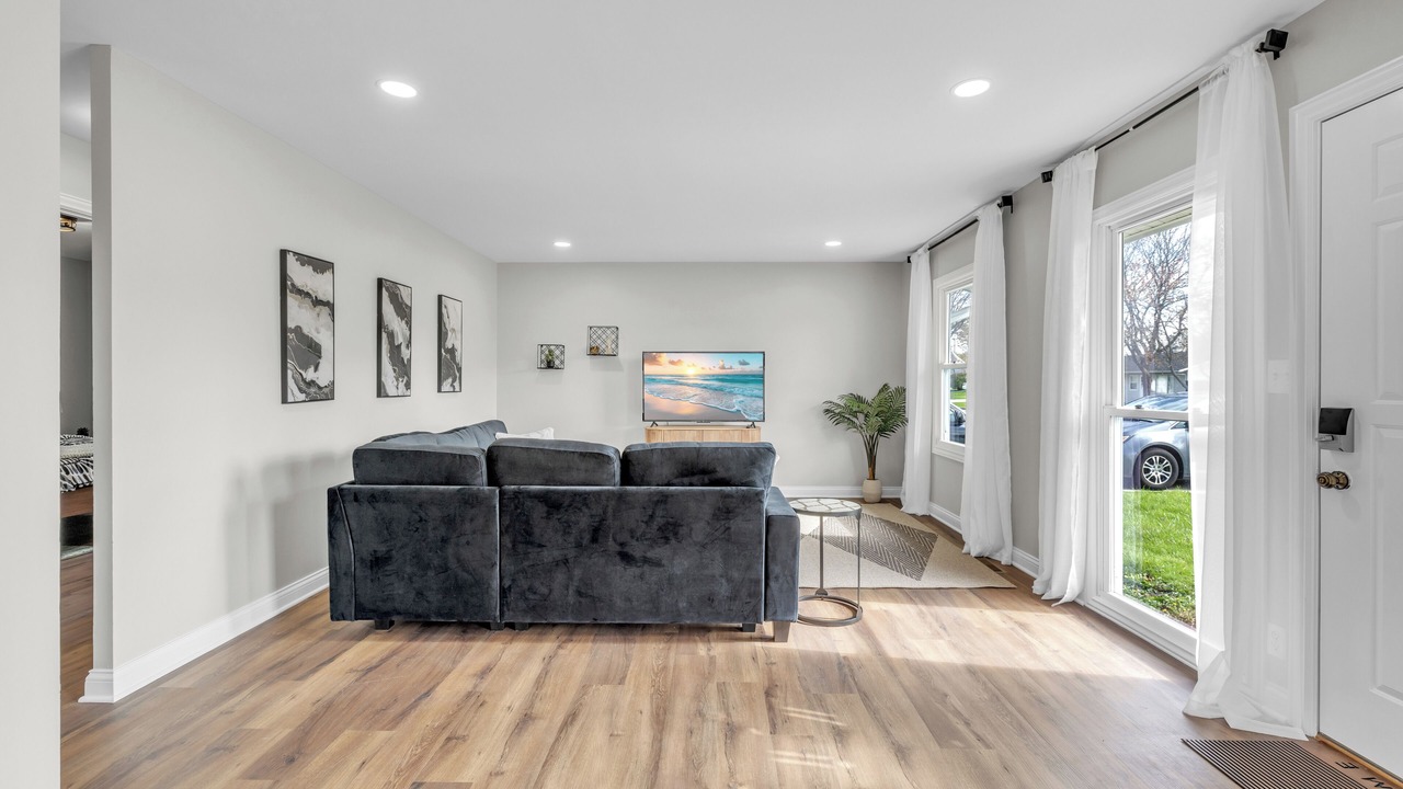 Photo of Livingroom in Streamwood