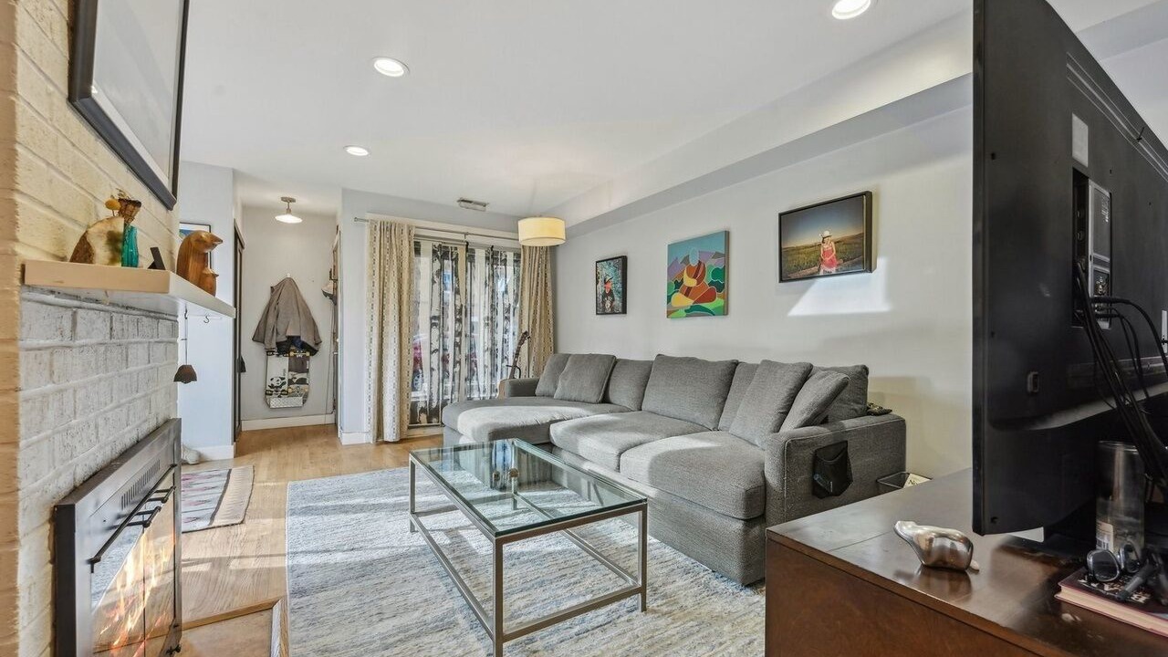 Photo of Livingroom in Old Town