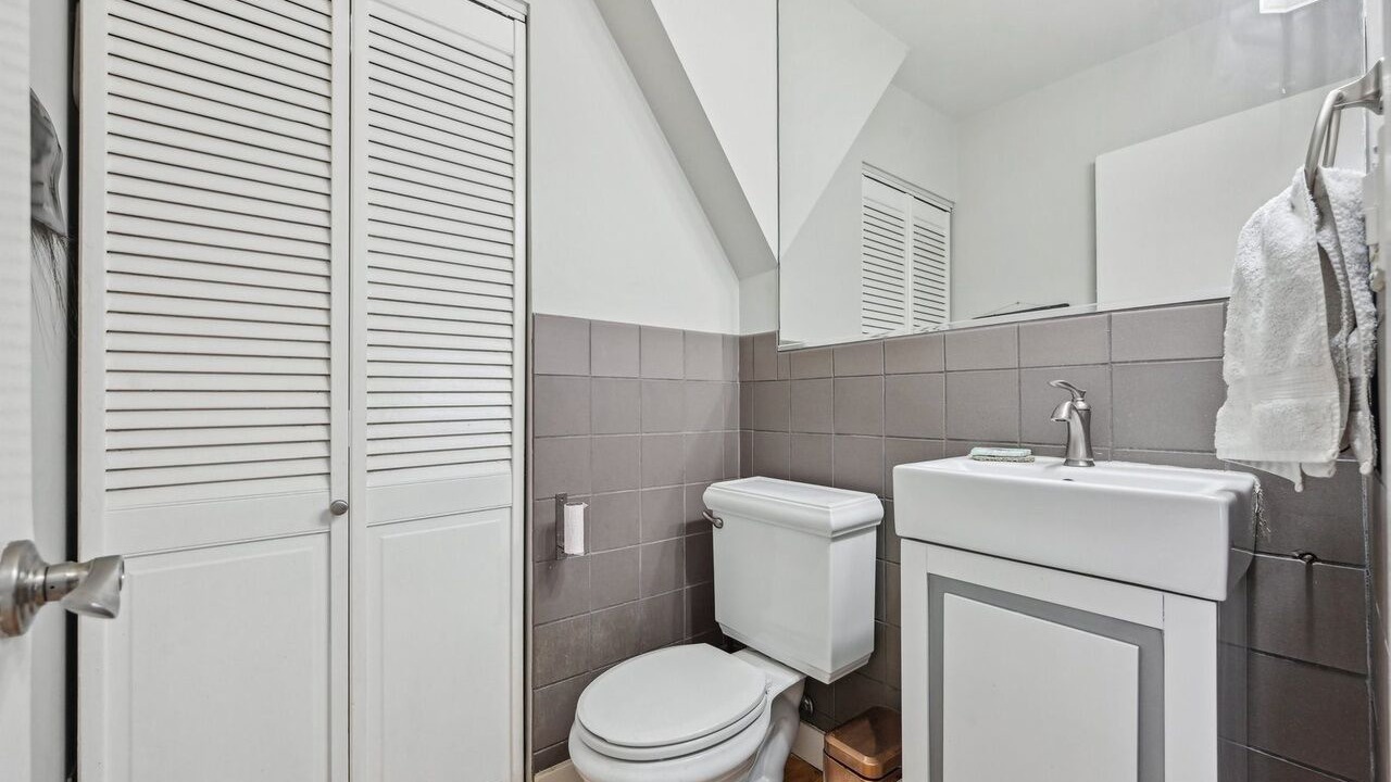Photo of Bathroom in Old Town