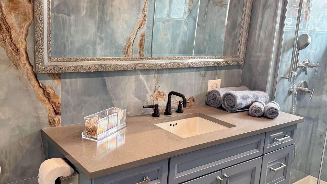 Photo of Bathroom in Fullersburg
