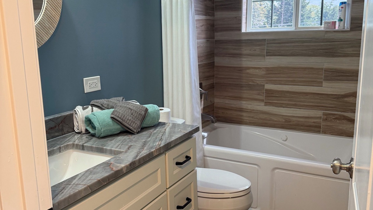 Photo of Bathroom in Fullersburg