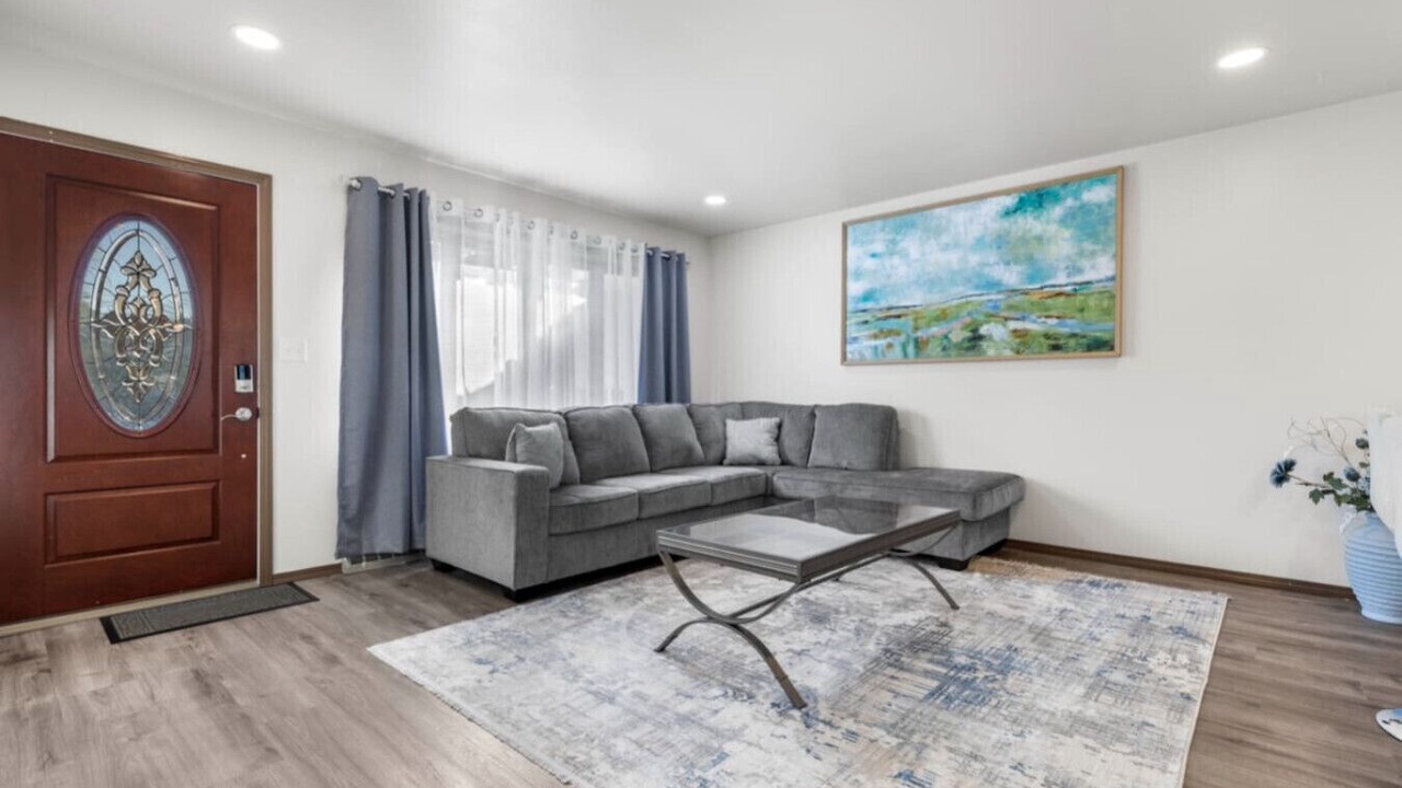 Photo of Livingroom in Rockford