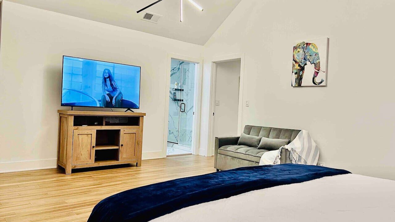 Photo of Bedroom in Elmhurst