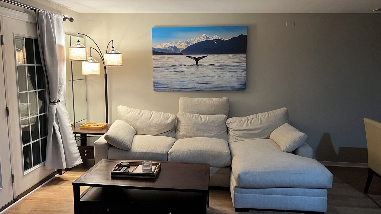 Photo of Livingroom in Glenview