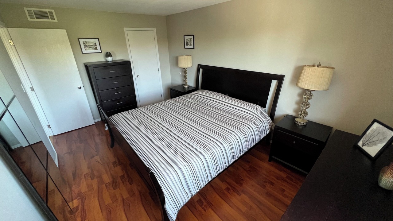 Photo of Bedroom in Glenview