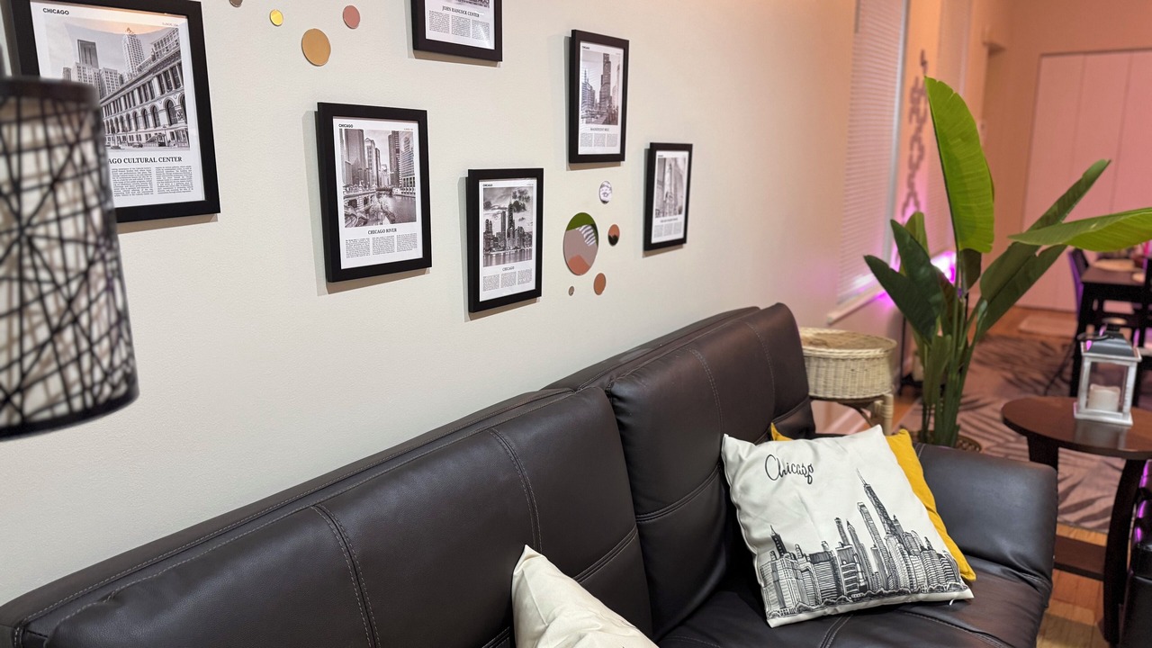Photo of Livingroom in West Town