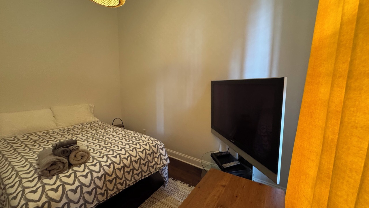 Photo of Bedroom in Lincoln Park