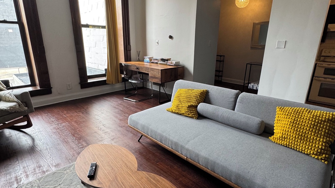 Photo of Livingroom in Lincoln Park