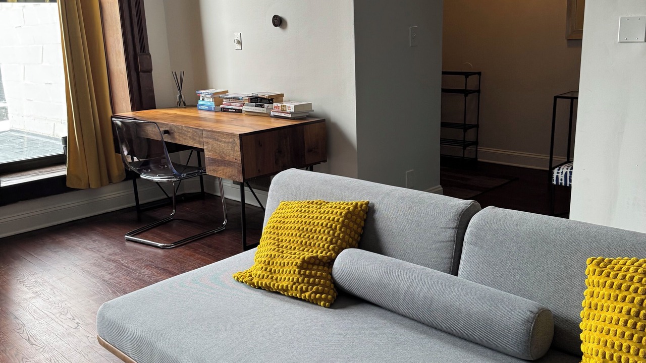 Photo of Livingroom in Lincoln Park