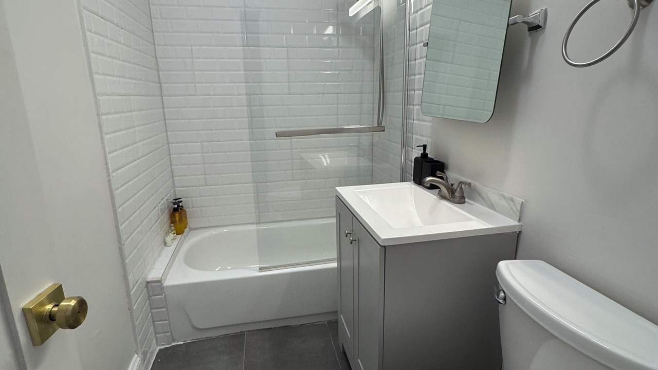 Photo of Bathroom in Lincoln Park