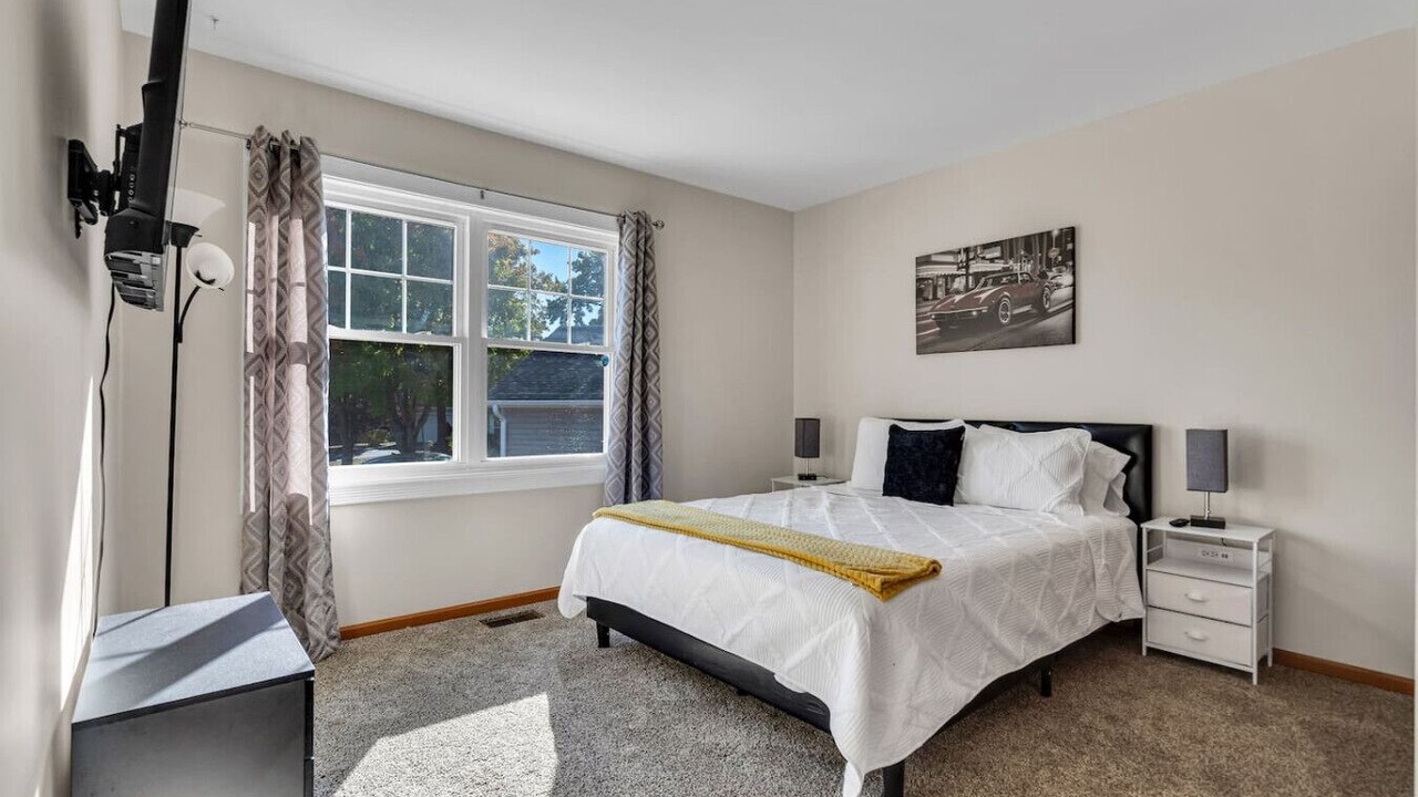 Photo of Bedroom in Streamwood