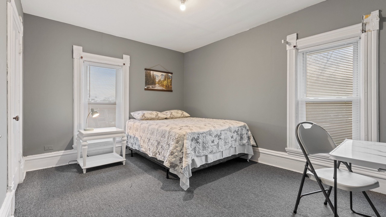 Photo of Bedroom in Aurora