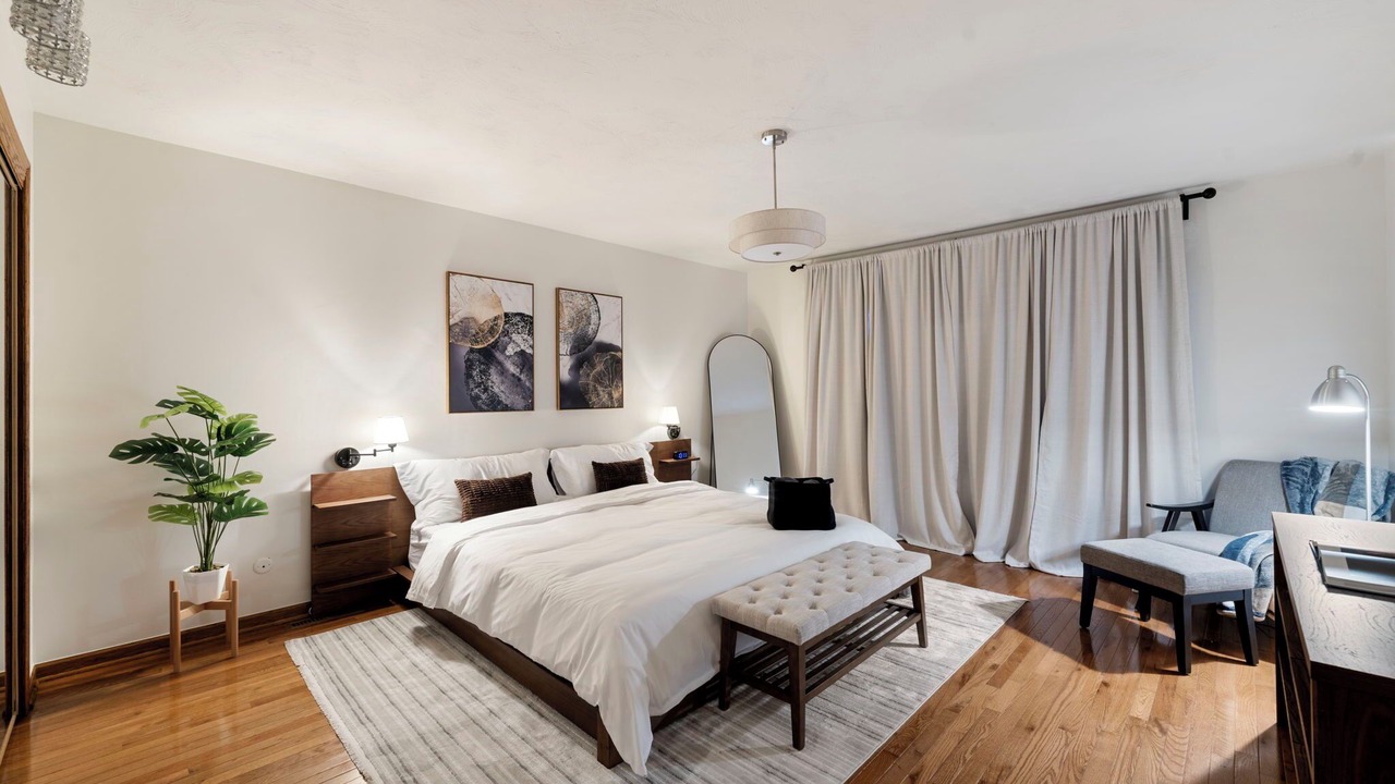 Photo of Bedroom in Des Plaines