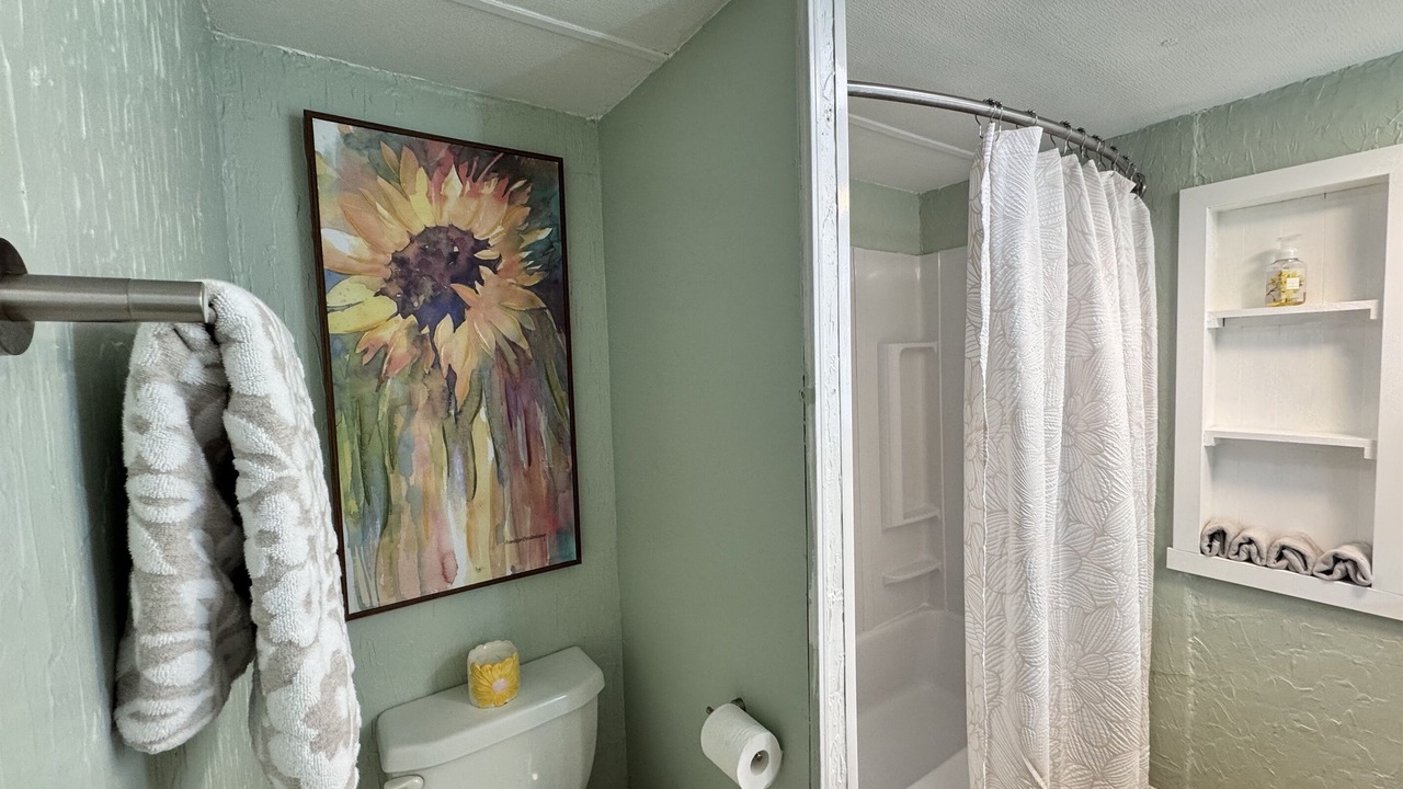 Photo of Bathroom in Goreville