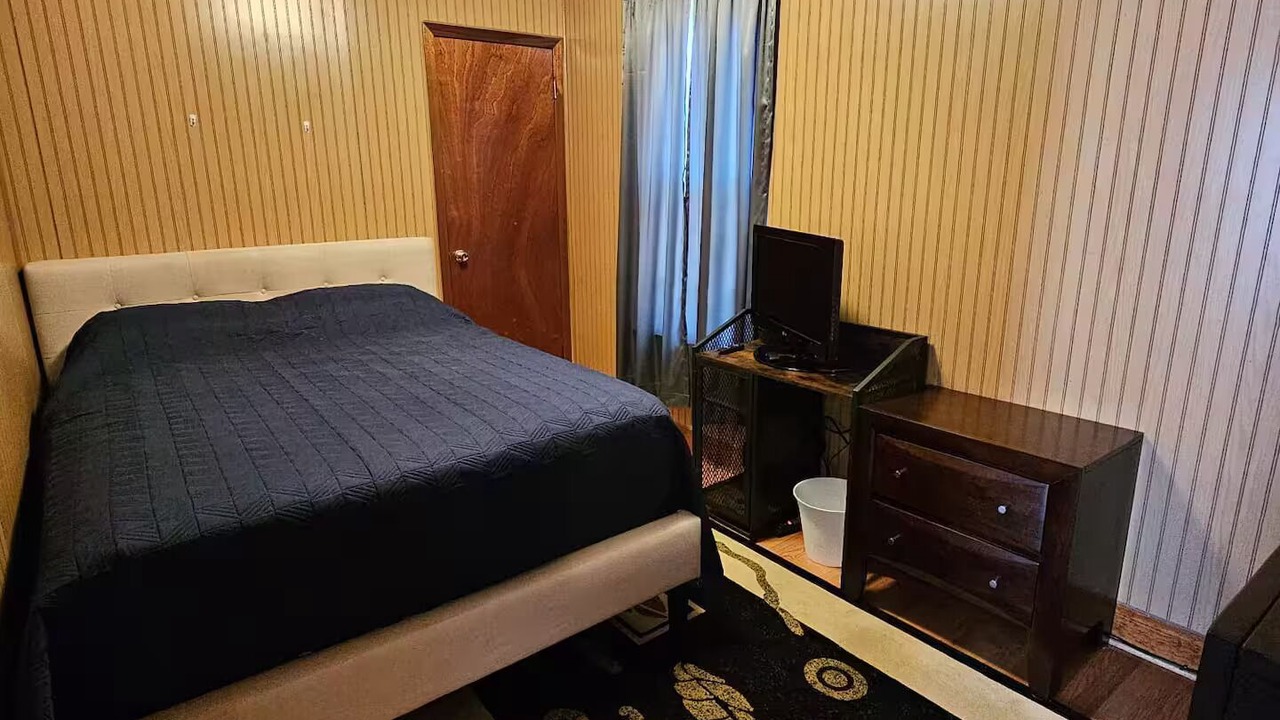 Photo of Bedroom in Logan Square