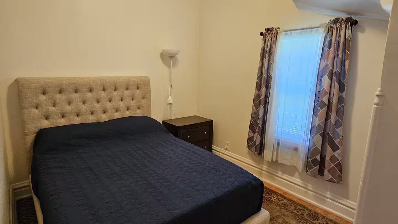 Photo of Bedroom in Logan Square