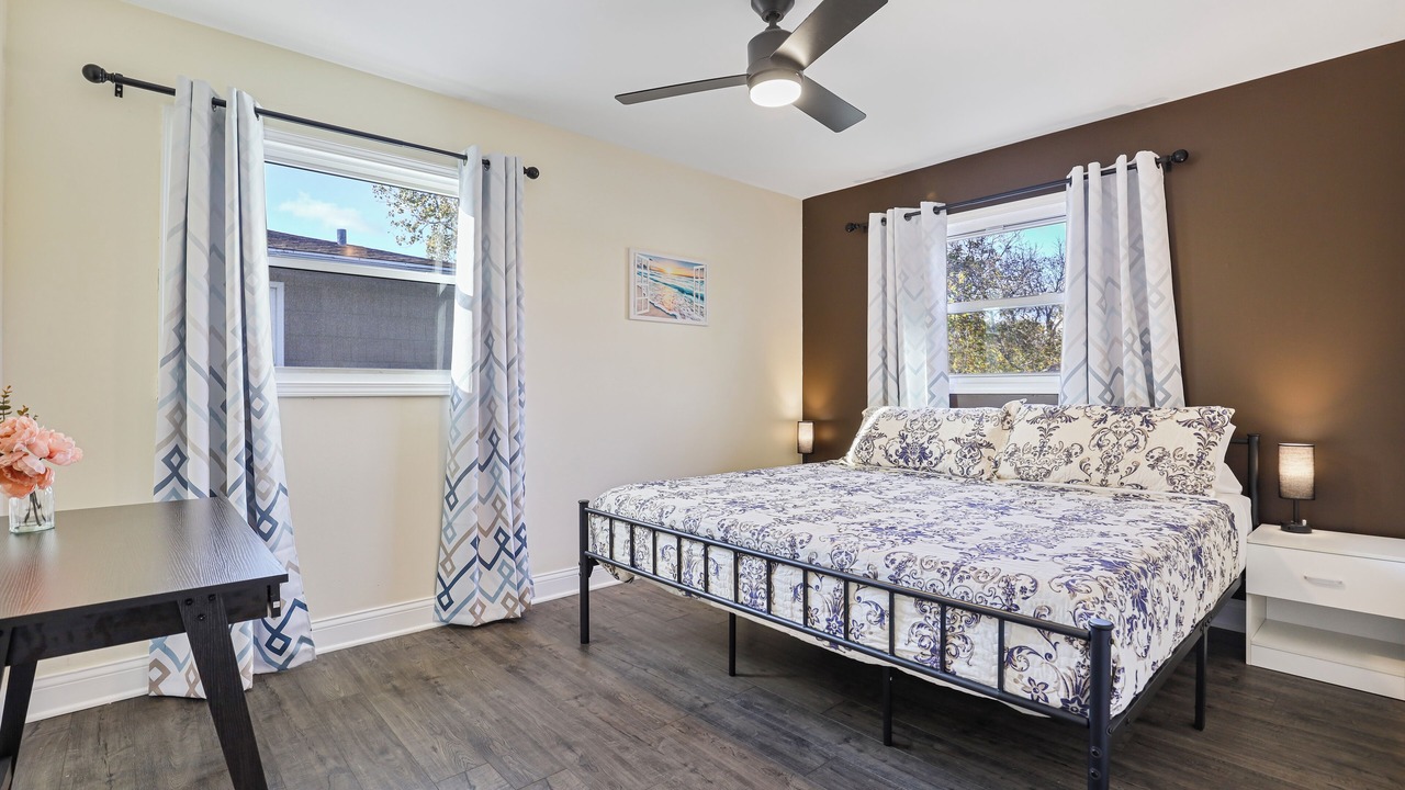 Photo of Bedroom in Des Plaines