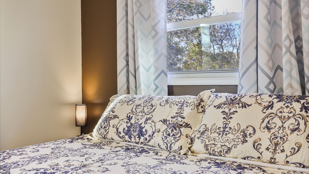 Photo of Bedroom in Des Plaines