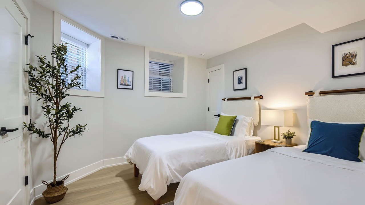 Photo of Bedroom in Andersonville