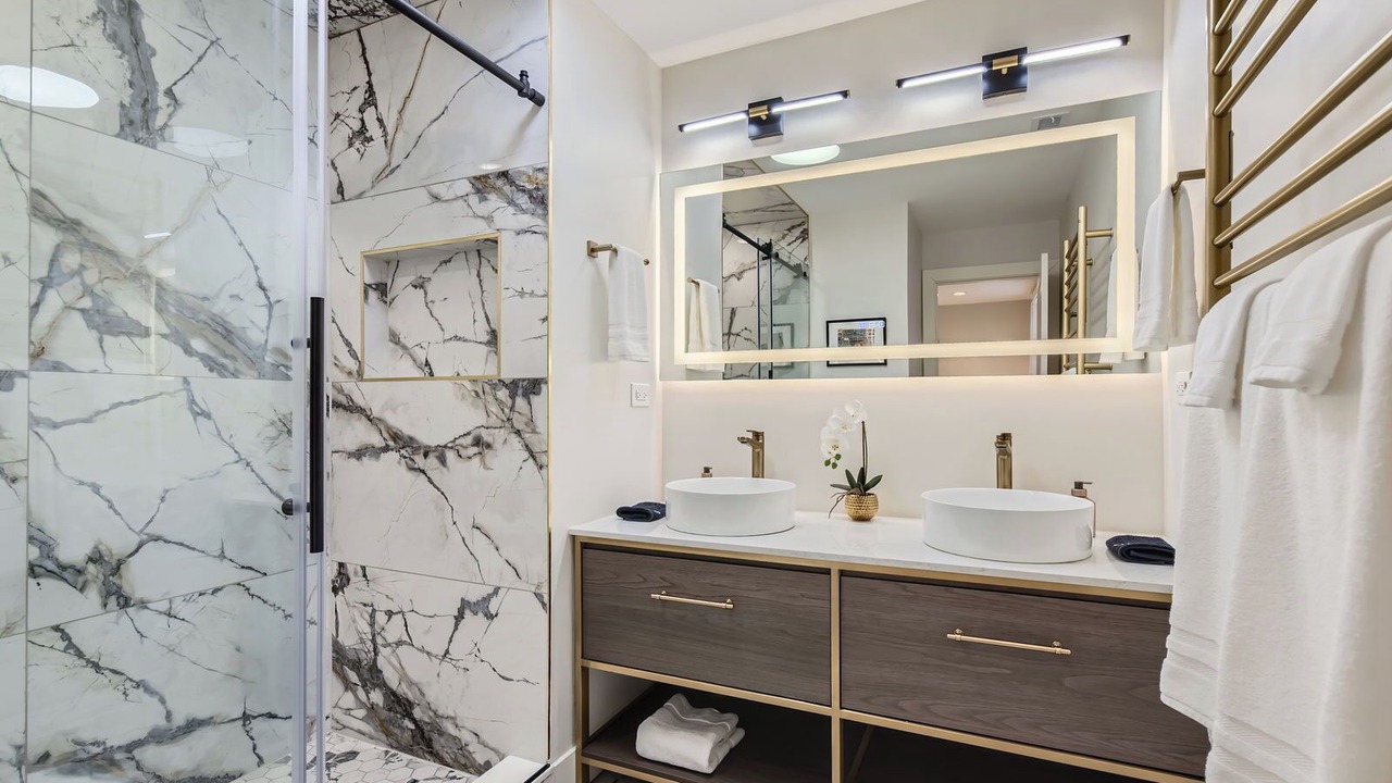 Photo of Bathroom in Andersonville