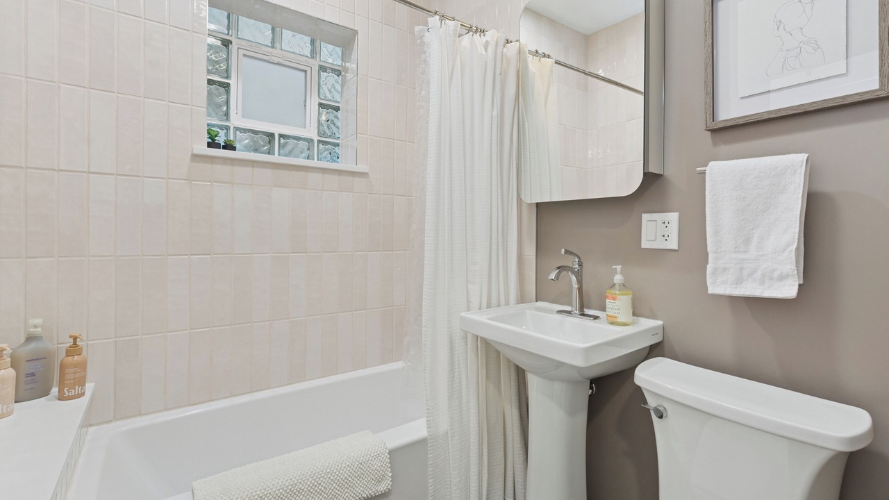 Photo of Bathroom in Uptown
