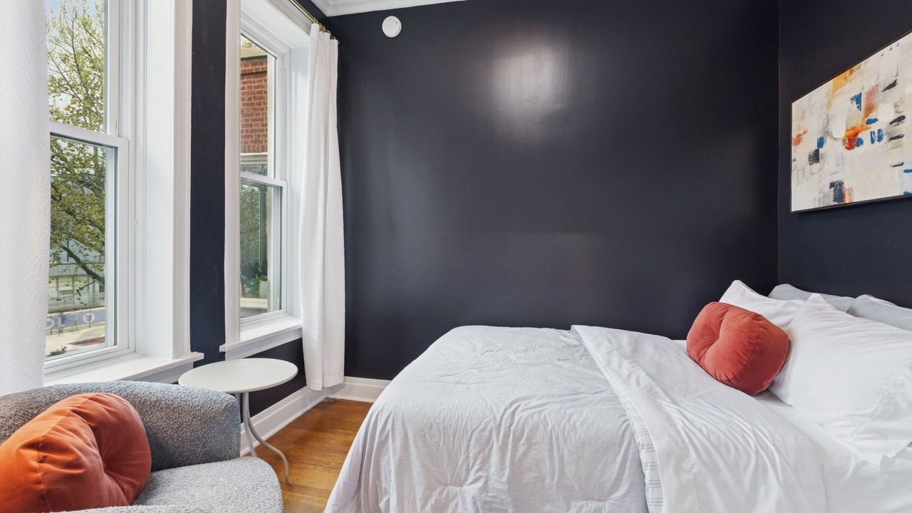 Photo of Bedroom in Uptown
