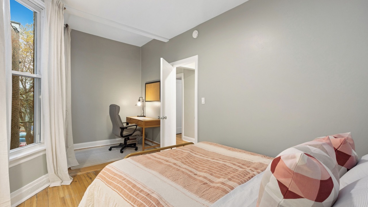 Photo of Bedroom in Uptown