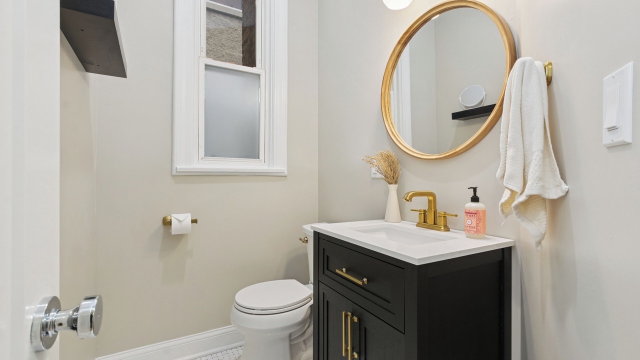 Photo of Bathroom in Uptown