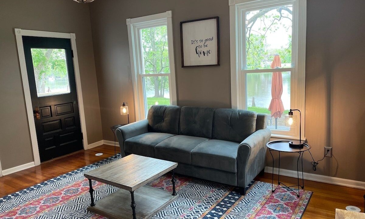 Photo of Livingroom in Kankakee County