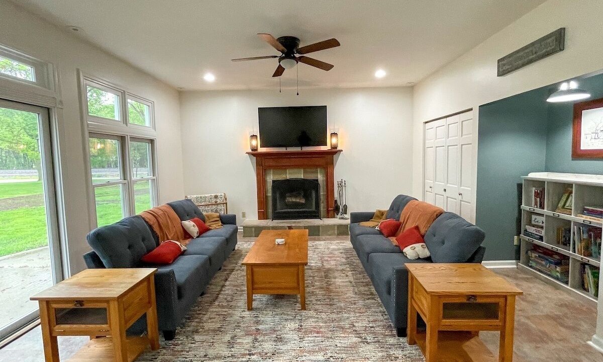 Photo of Livingroom in Kankakee County