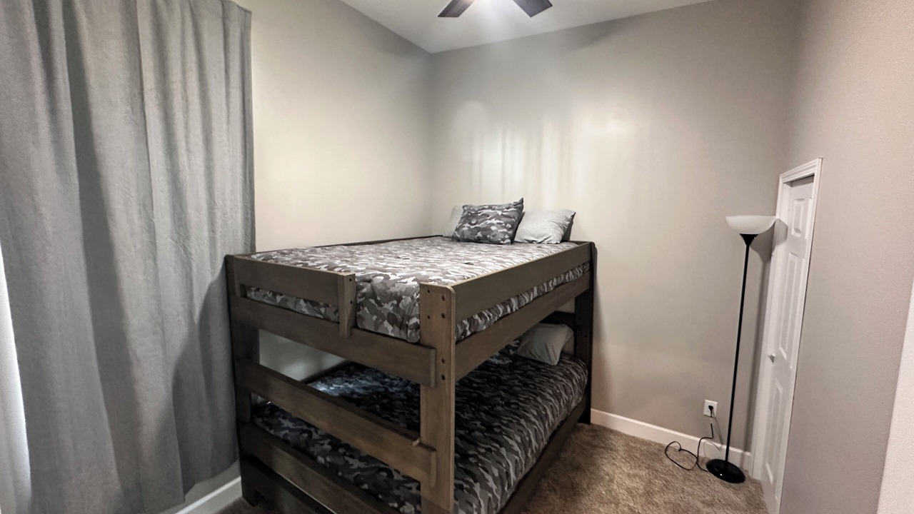 Photo of Bedroom in Loogootee