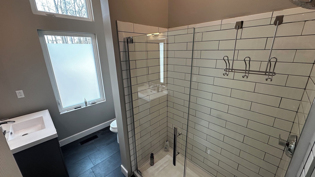 Photo of Bathroom in Loogootee