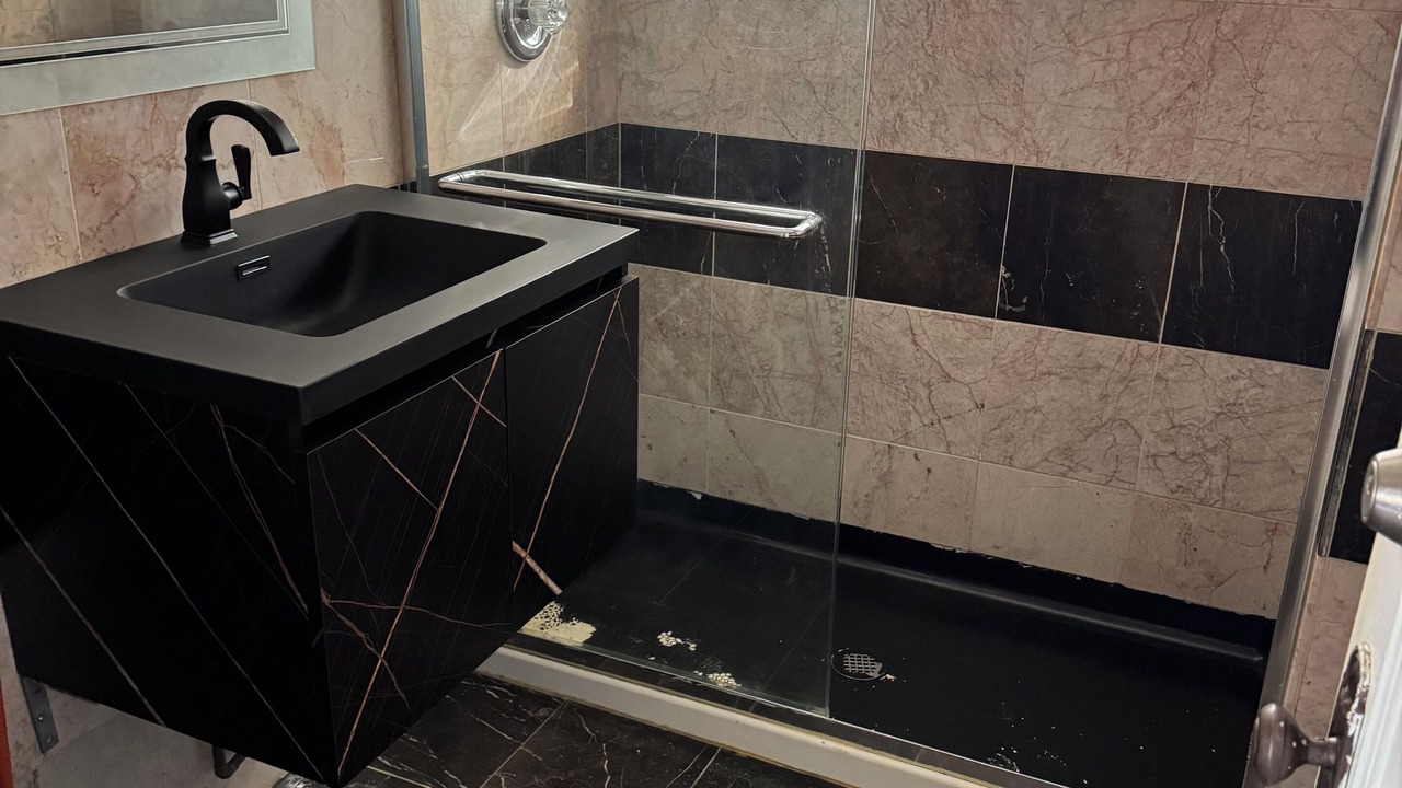 Photo of Bathroom in Chicago Lawn
