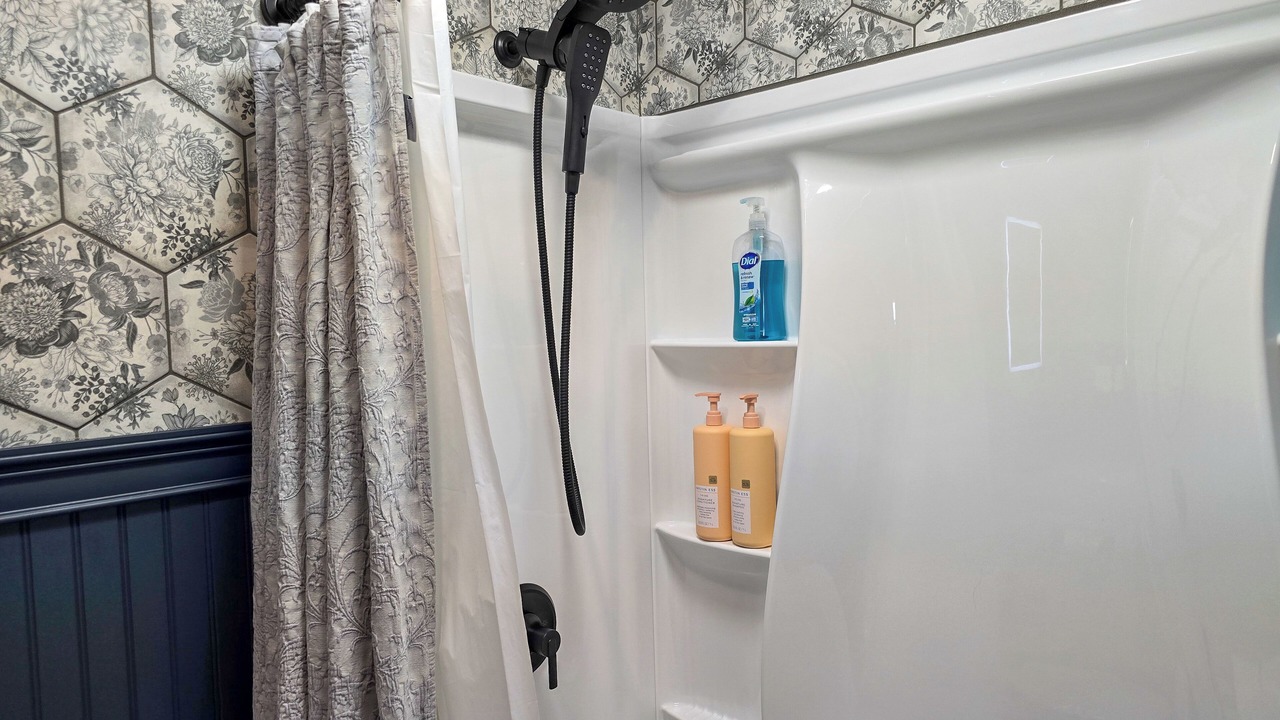 Photo of Bathroom in Carterville