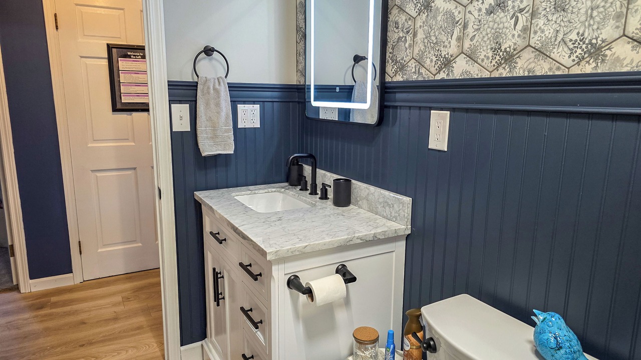 Photo of Bathroom in Carterville