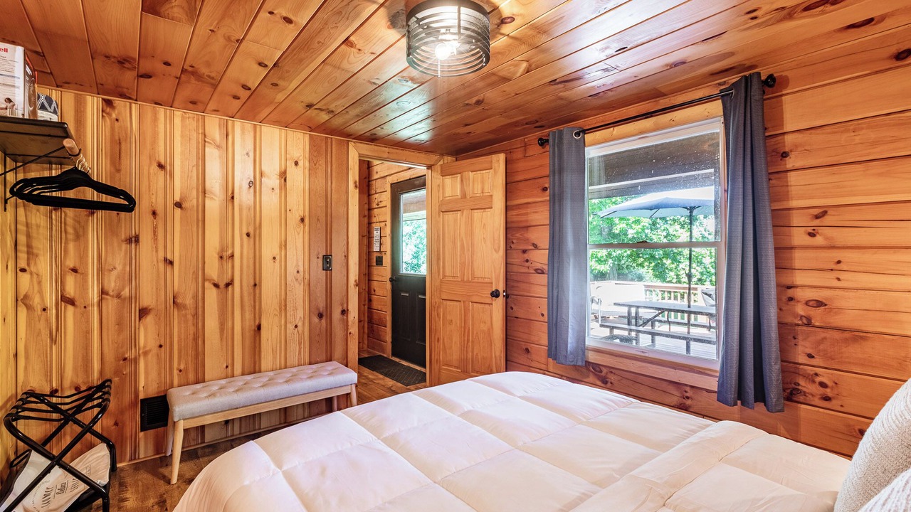 Photo of Bedroom in Fulton County
