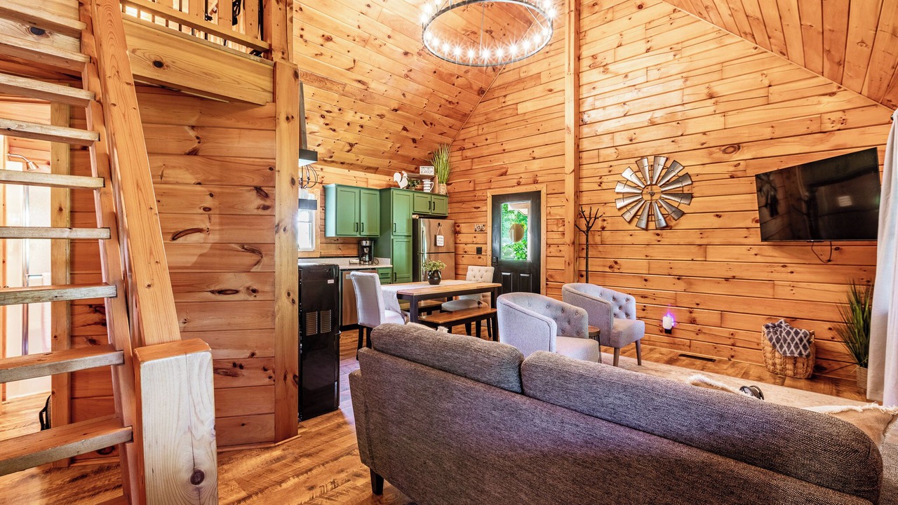 Photo of Livingroom in Fulton County