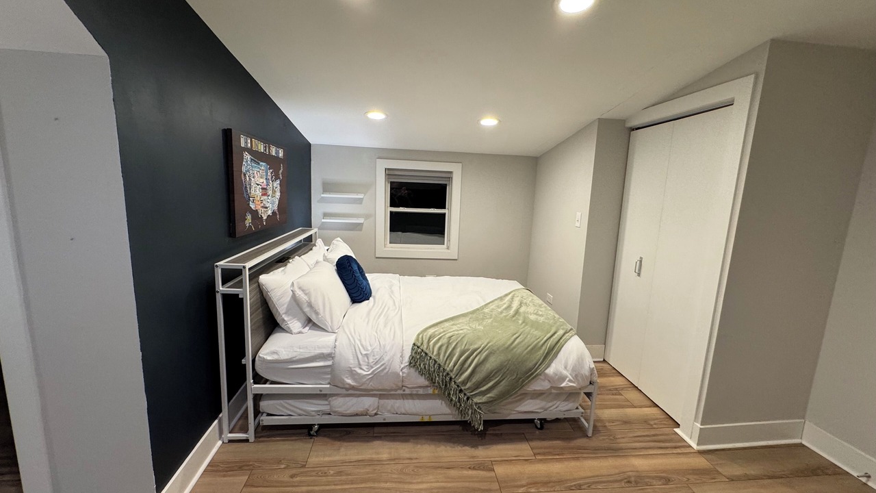 Photo of Bedroom in Oak Park