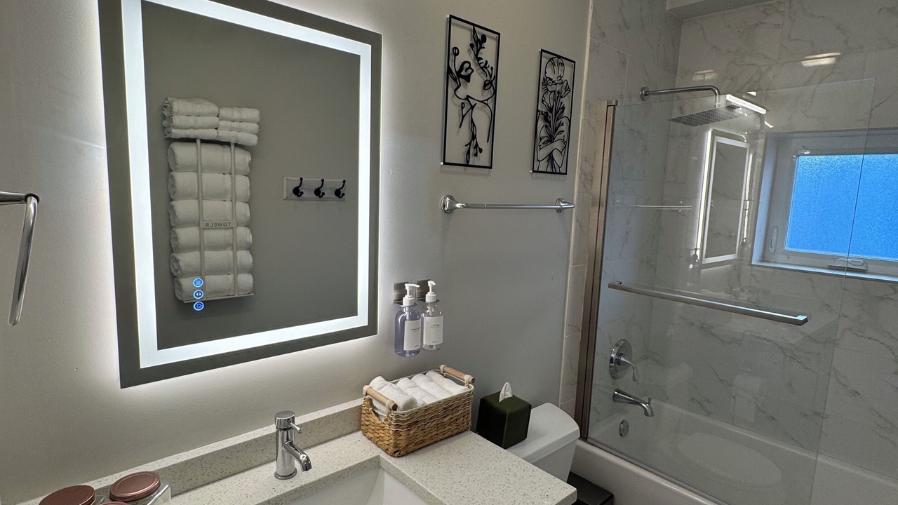 Photo of Bathroom in Oak Park