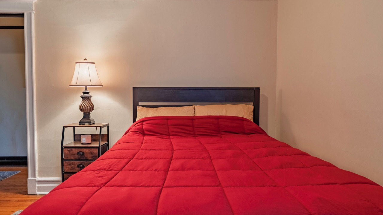 Photo of Bedroom in Woodlawn