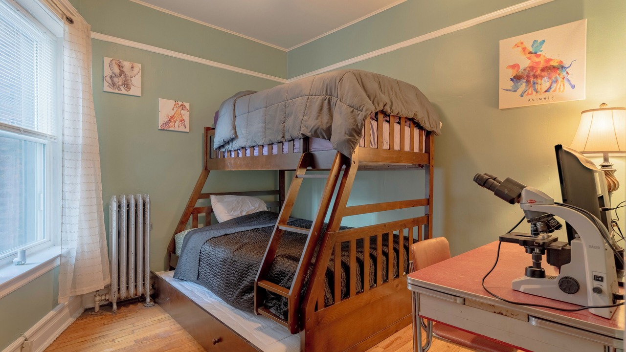 Photo of Bedroom in Woodlawn