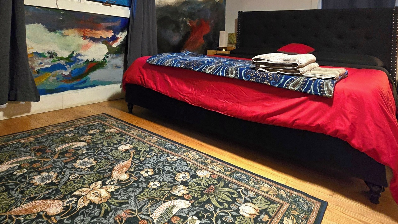 Photo of Bedroom in Lemont