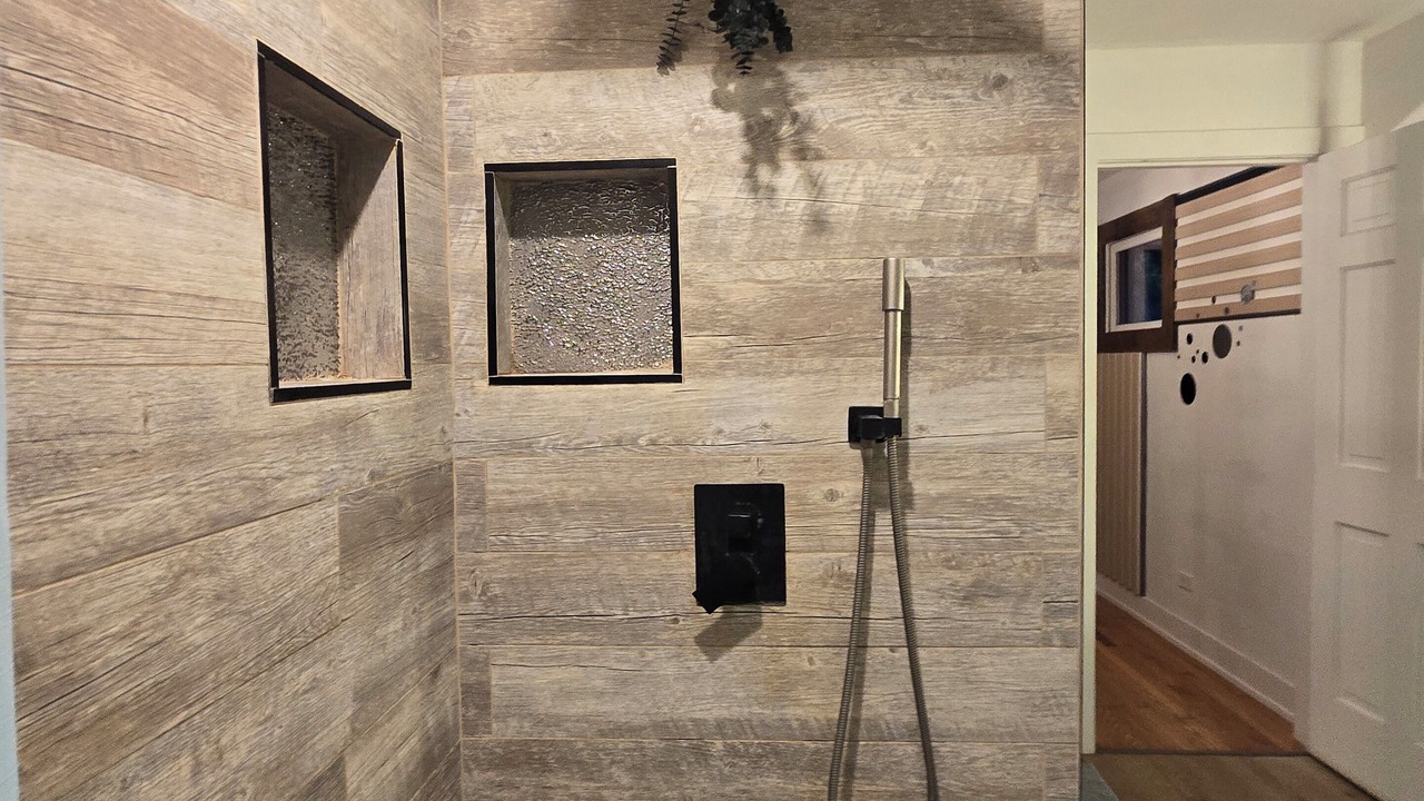 Photo of Bathroom in Lemont