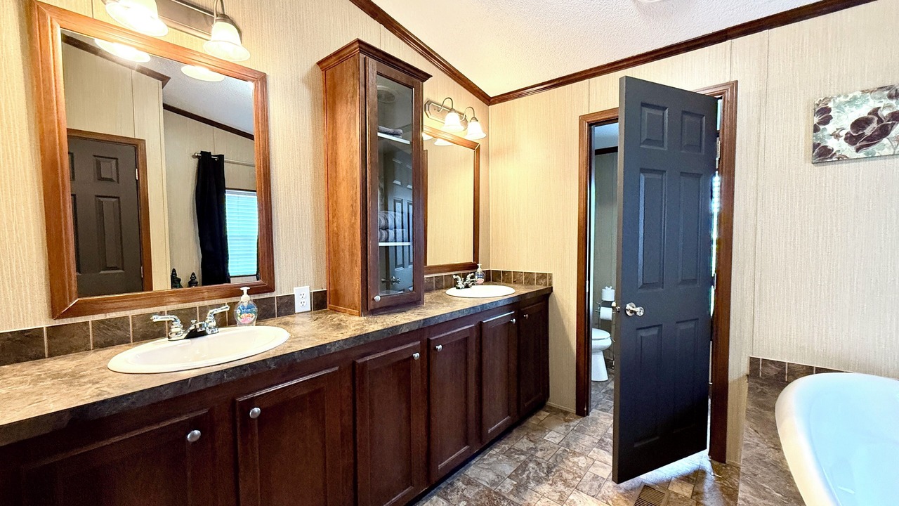 Photo of Bathroom in Cobden