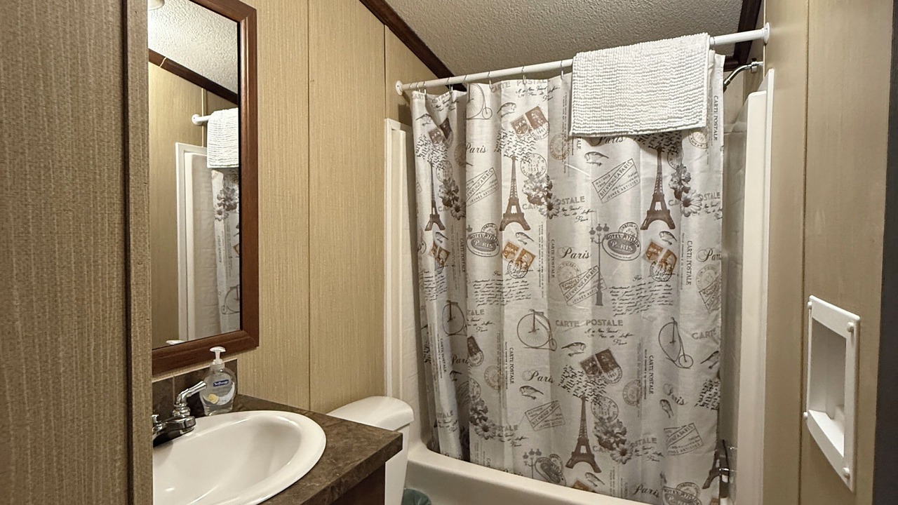 Photo of Bathroom in Cobden