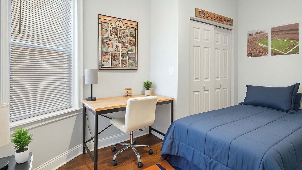 Photo of Bedroom in Wrigleyville