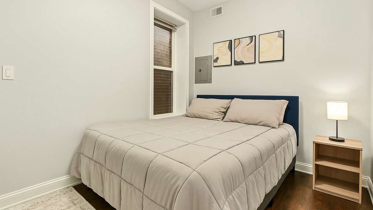 Photo of Bedroom in Wrigleyville